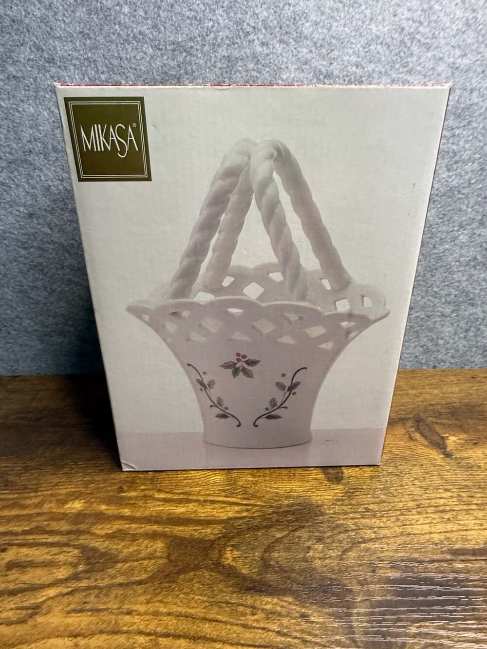 Mikasa Holiday Lace Basket with Handle 7.5" White Christmas Porcelain